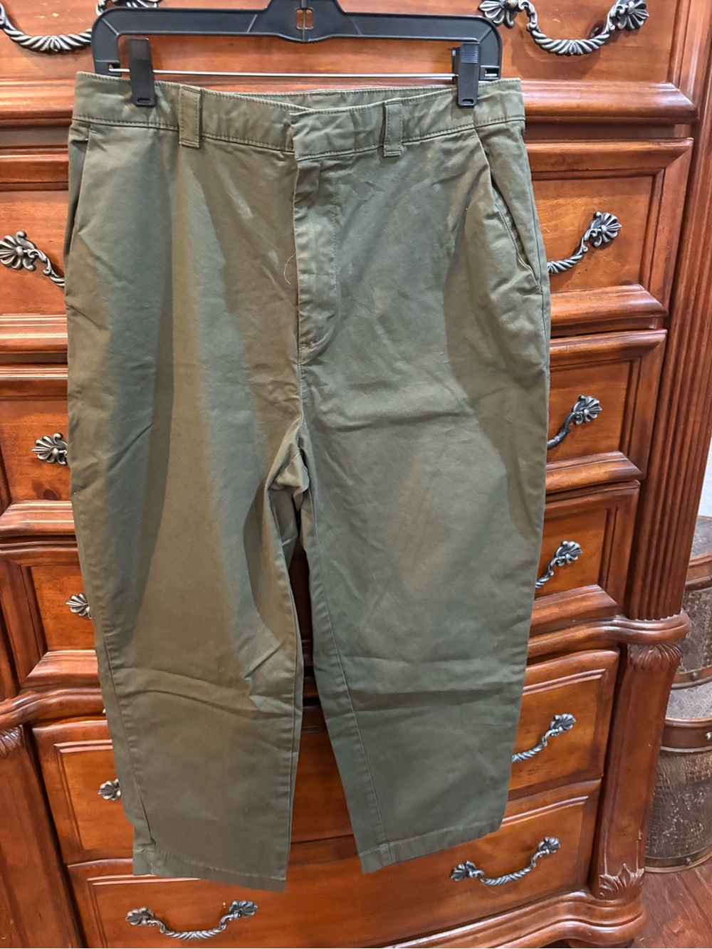 Women’s GAP Olive Green Straight Chinos